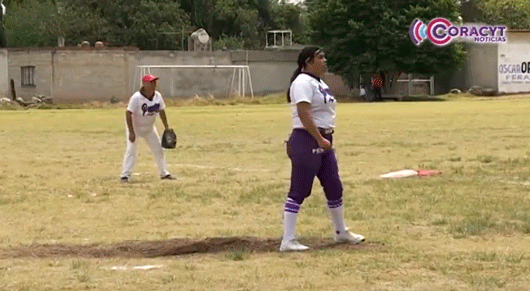 Madre e hija, unidas por la pasión al sóftbol