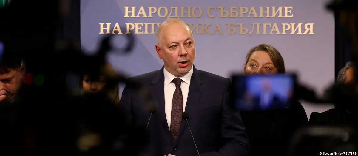 Dimite el Gobierno de Bulgaria tras protestas masivas