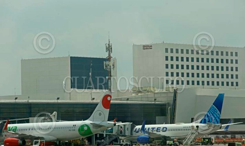Hombre irrumpe en zona de rodaje del Aeropuerto de Guadalajara; retrasan vuelos