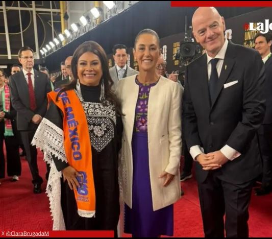 Claudia Sheinbaum llega a la alfombra roja del sorteo del Mundial 2026