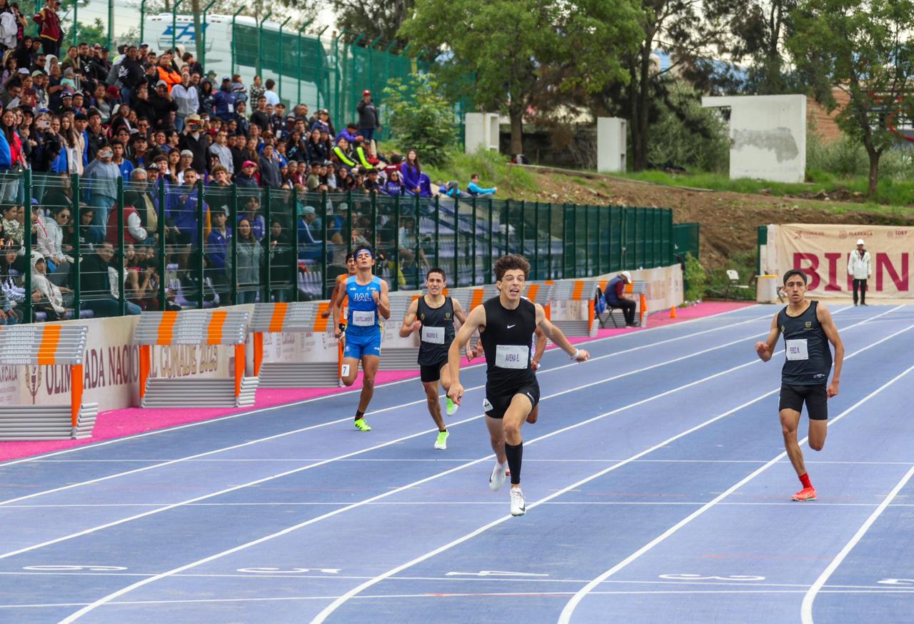 Atletas establecen récords en la Olimpiada Nacional Conade 2025 en salto con pértiga y 400 metros planos