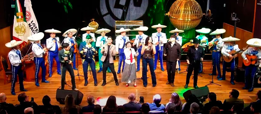 Reabren el Teatro Lotería Nacional con homenaje a Juan Gabriel