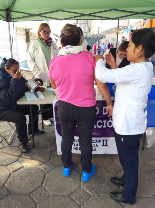 Gobierno del Estado refuerza estrategia de triple protección de vacunación ante temporada invernal