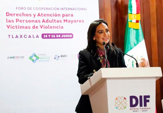 Destaca presentación del Beivipam en foro de derechos y atención para personas mayores del Sedif