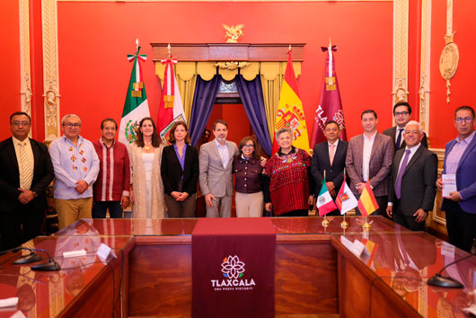 La gobernadora Lorena Cuéllar se reunió con el embajador de España en México, Juan Duarte Cuadrado, para reafirmar los lazos históricos que unen a Tlaxcala y España desde hace cinco siglos.