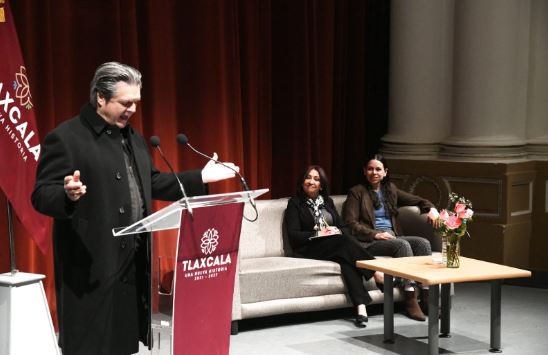 Iluminó obra del escritor tlaxcalteca Miguel N. Lira el Teatro Xicohténcatl