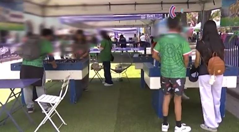 Familia disfrutan del ambiente deportivo en “Vive el Futbol en Tlaxcala” 