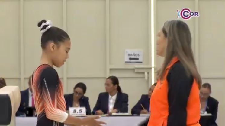 Nuevo León conquista oro por equipos en gimnasia artística femenil