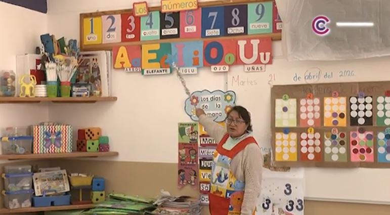 Mantiene María Esperanza Tlapale Hernández su vocación como educadora 