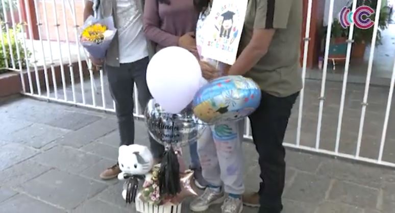 Estudiantes tlaxcaltecas dicen adiós a la primaria