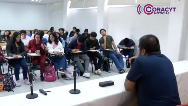 Imparten escritores de Guerrero un taller de 