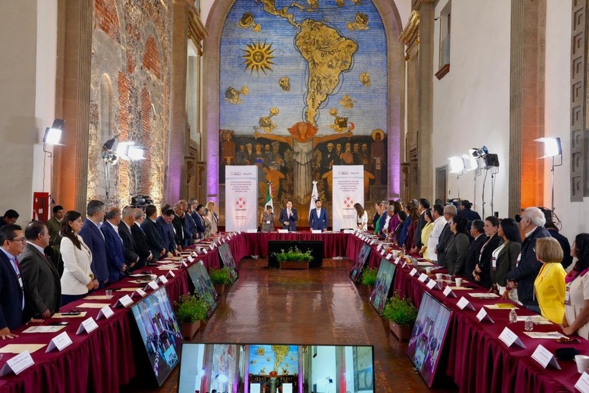Acuerdan SEP y autoridades educativas estatales mantener el calendario escolar 2025-2026 vigente
