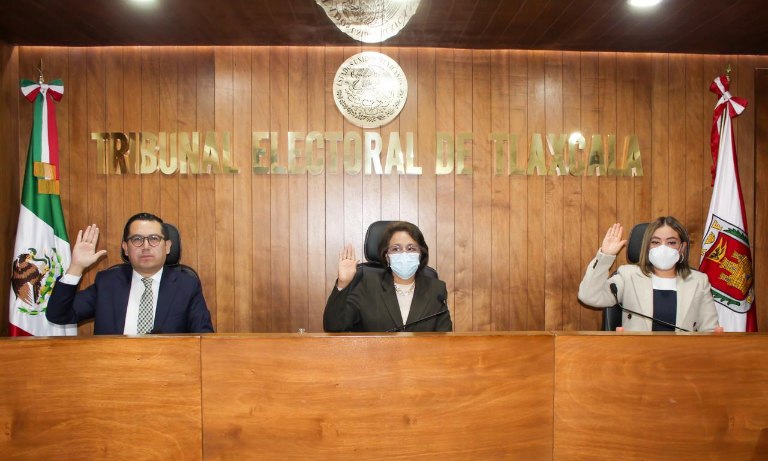 Ordena TET pagos a munícipes de Lázaro Cárdenas y Quilhetla y aprueba medidas para Síndica de Santa Cruz Tlaxcala y otra munícipe