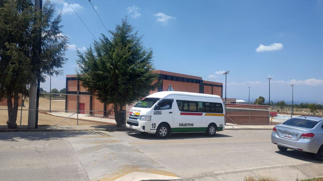 Secretaría de Movilidad garantiza transporte público a la universidad Rosario Castellanos en Teolocholco