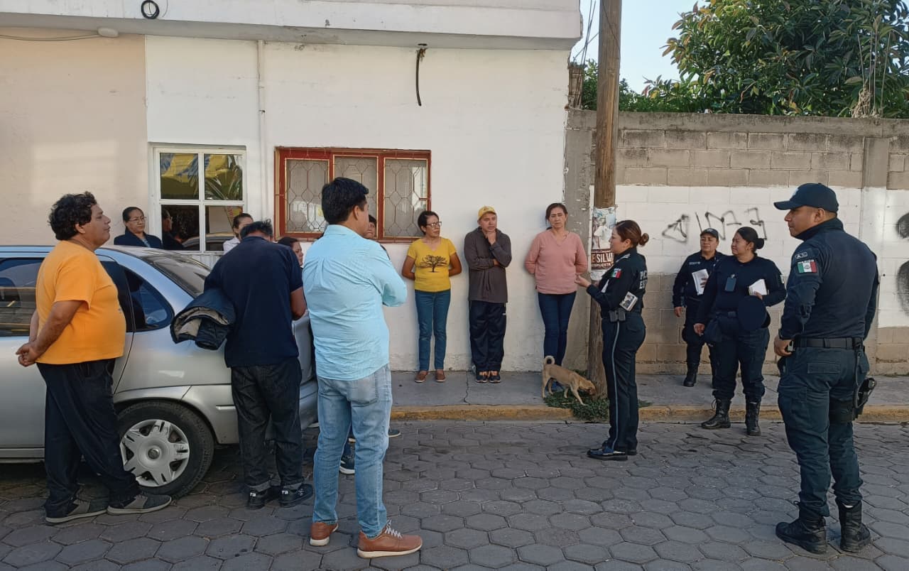 La SSC fortalece la proximidad social con vecinos y comerciantes de Zacatelco