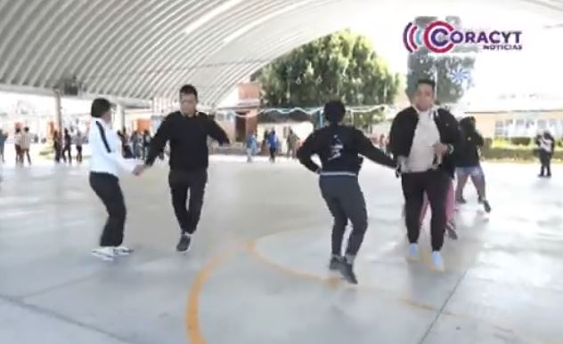 Tradición familiar mantiene vivos los ensayos de carnaval en Contla