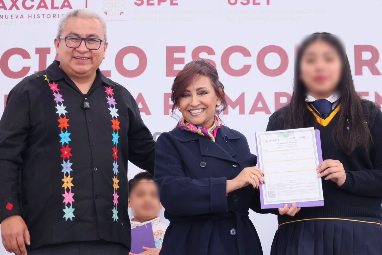 Gobernadora Lorena Cuéllar reconoce labor de Homero Meneses en favor de la educación
