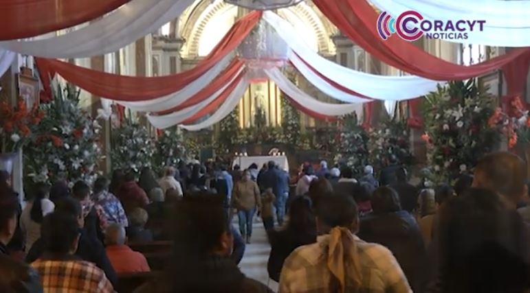 Más de tres mil fieles honran al Señor del Convento en Hueyotlipan