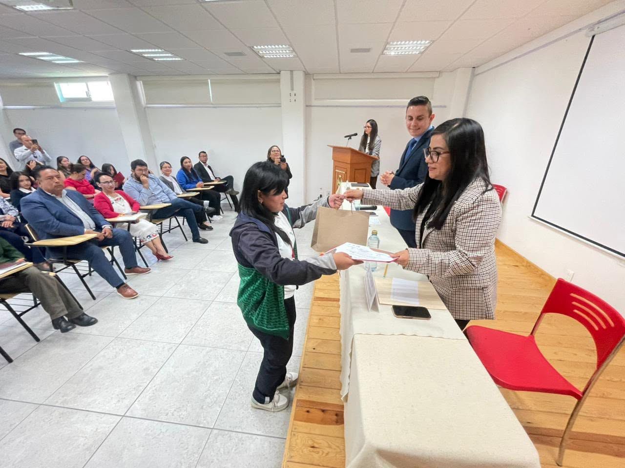 Fomenta la UATx el pensamiento crítico entre estudiantes de bachillerato