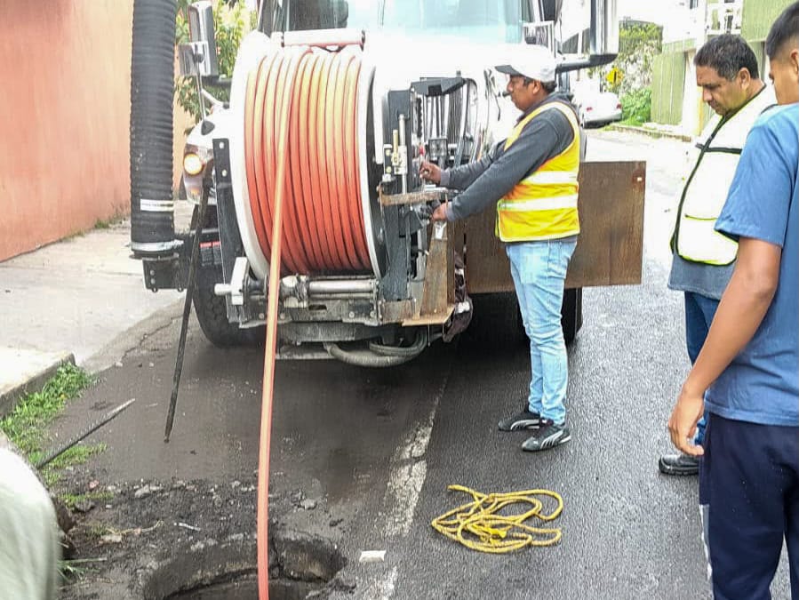 Refuerza Ayuntamiento de Tlaxcala acciones preventivas para proteger a familias de la calle Zaragoza en Acuitlapilco