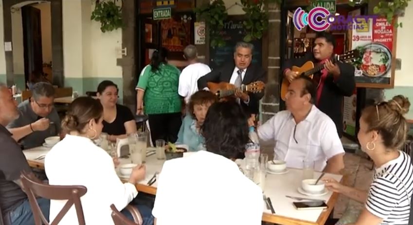 Entre paseos y convivencia, celebran a los padres en Tlaxcala