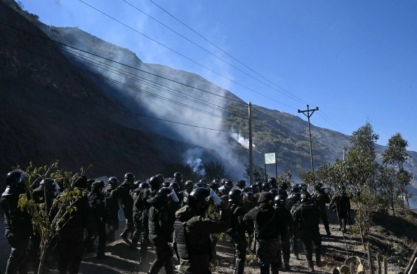 Al menos 57 detenidos en Bolivia durante desbloqueo de carreteras a La Paz