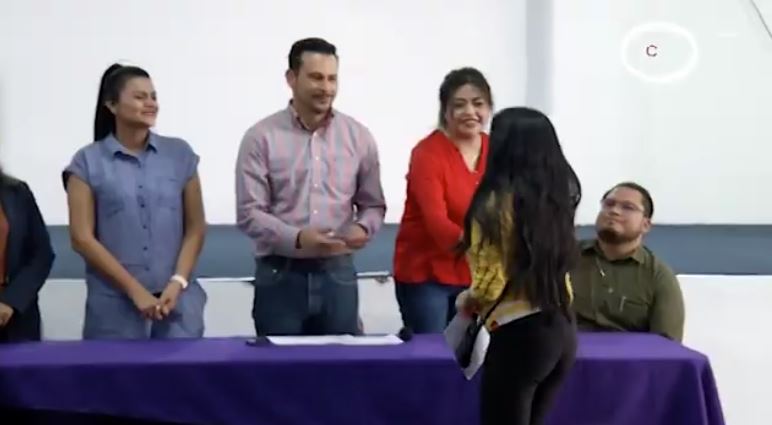 Impulsa Ayuntamiento de Apetatitlán a productores de orquídeas con apoyos económicos