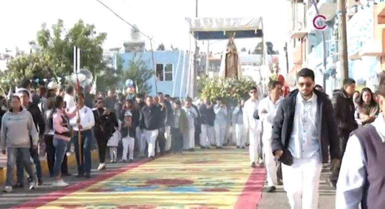 Fieles acompañaron a la Virgen de Ocotlán en su recorrido por Tlaxcala