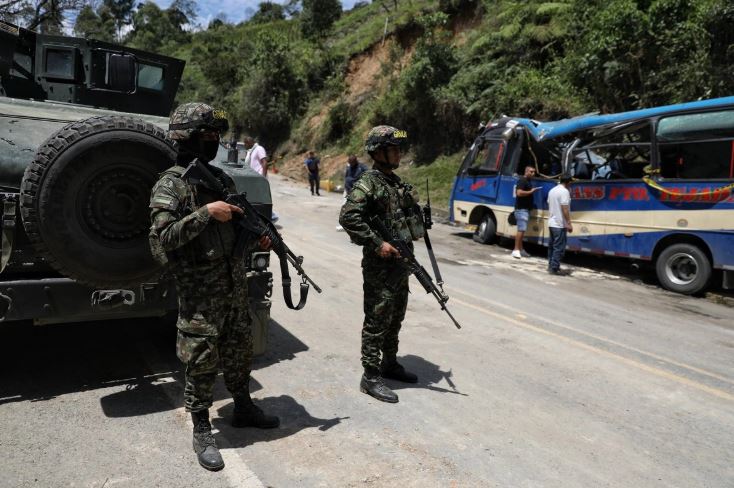Condena México ataque en carretera de Colombia y se solidariza con víctimas