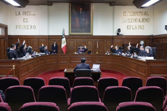 SCJN avala bloqueo de cuentas por UIF sin orden judicial
