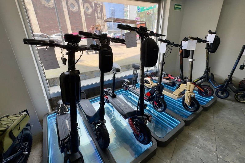 Persisten dudas para emplacar motos, patines y bicicletas eléctricas en CDMX