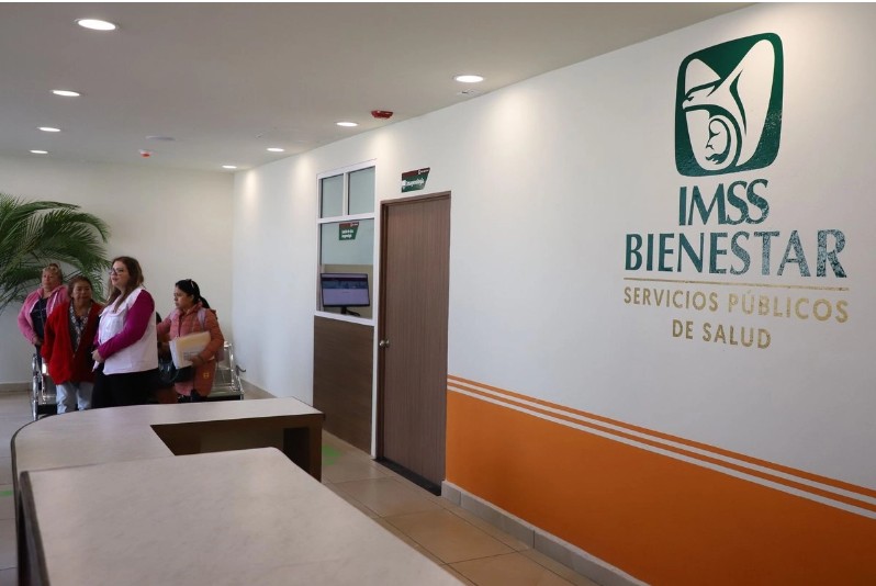 Llegan a Palacio Nacional los gobernadores de los 24 estados adscritos al IMSS Bienestar para encuentro con la presidenta Claudia Sheinbaum