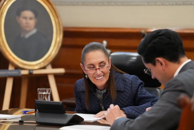 Presidenta Claudia Sheinbaum sostiene llamada con Trump y anuncia visita de sus colaboradores a México