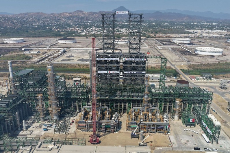 Explosión de refinería en Salina Cruz no afectará abasto de combustible: presidenta Claudia Sheinbaum