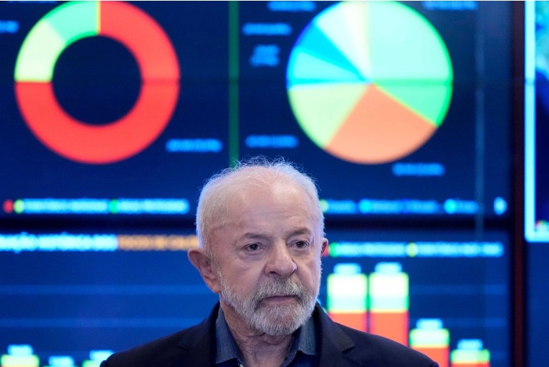 Lula amplía ventaja sobre Flavio Bolsonaro en eventual segunda vuelta electoral, según sondeo