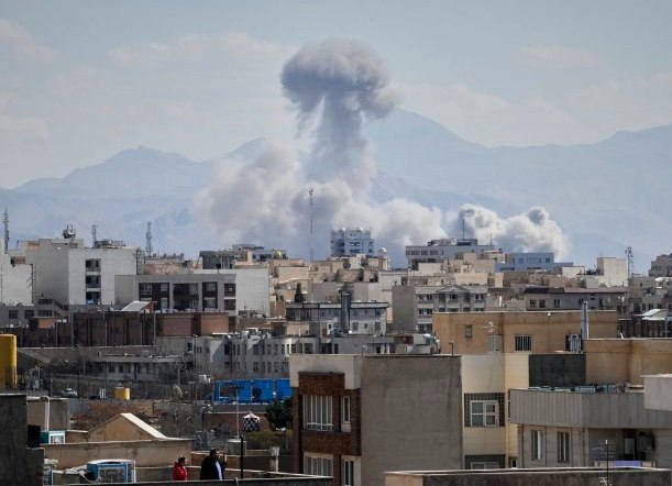 EU informa que 3 de sus militares murieron y 5 más fueron heridos en ataque contra Irán