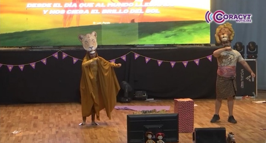 Promueve UATx inclusión en el arte con espectáculo en Lengua de Señas Mexicana