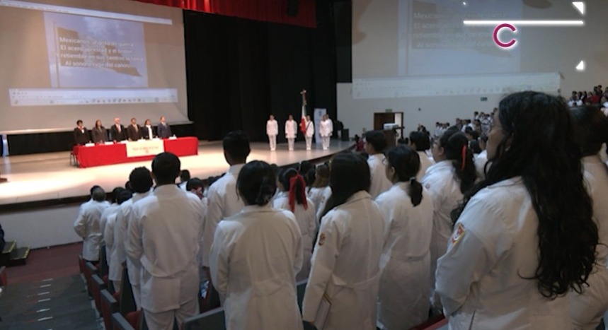 Consolida UATx su liderazgo en la formación de profesionales de la salud